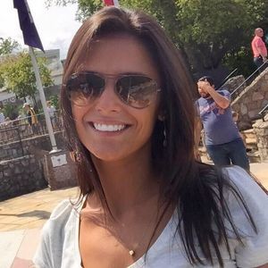 Meet your Posher, Stéffani